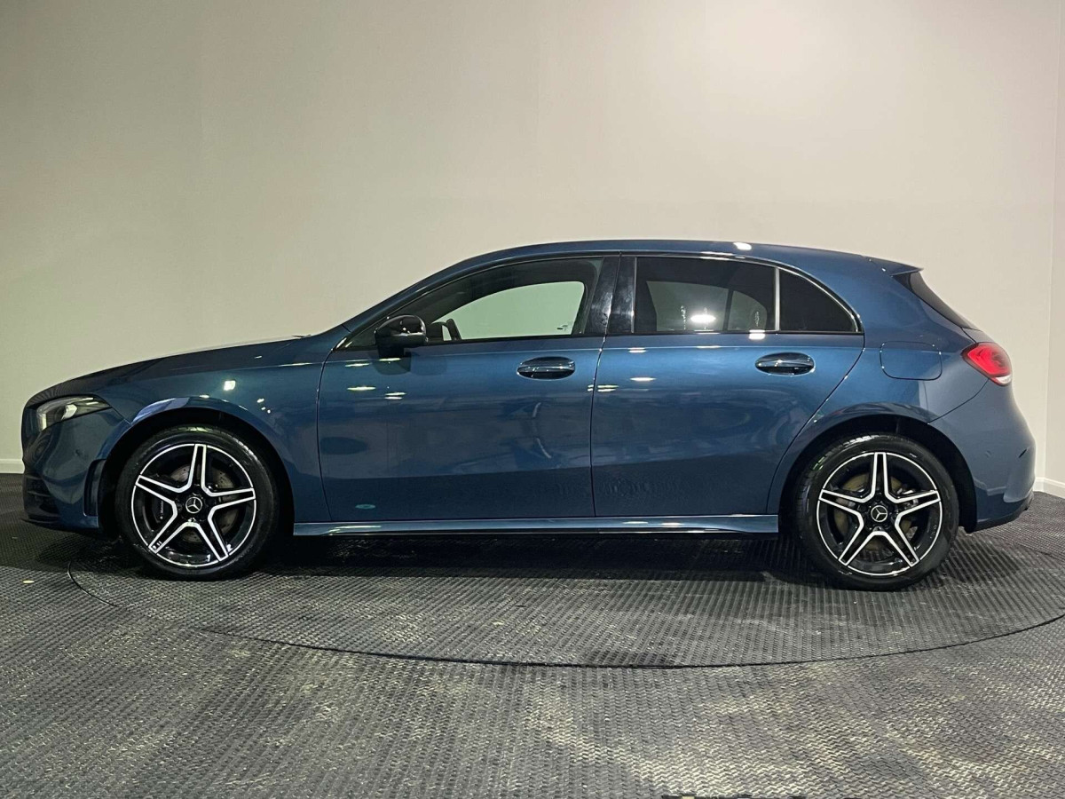 MERCEDES-BENZ A CLASS 2021 (71) 1.3 A250E 15.6KWH AMG LINE EDITION (EXECUTIVE) HATCHBACK 5DR PETROL PLUG-IN - 2021 - £14,800