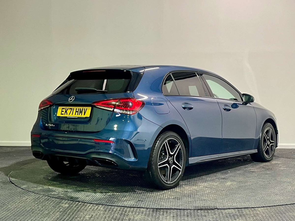 MERCEDES-BENZ A CLASS 2021 (71) 1.3 A250E 15.6KWH AMG LINE EDITION (EXECUTIVE) HATCHBACK 5DR PETROL PLUG-IN - 2021 - £14,800