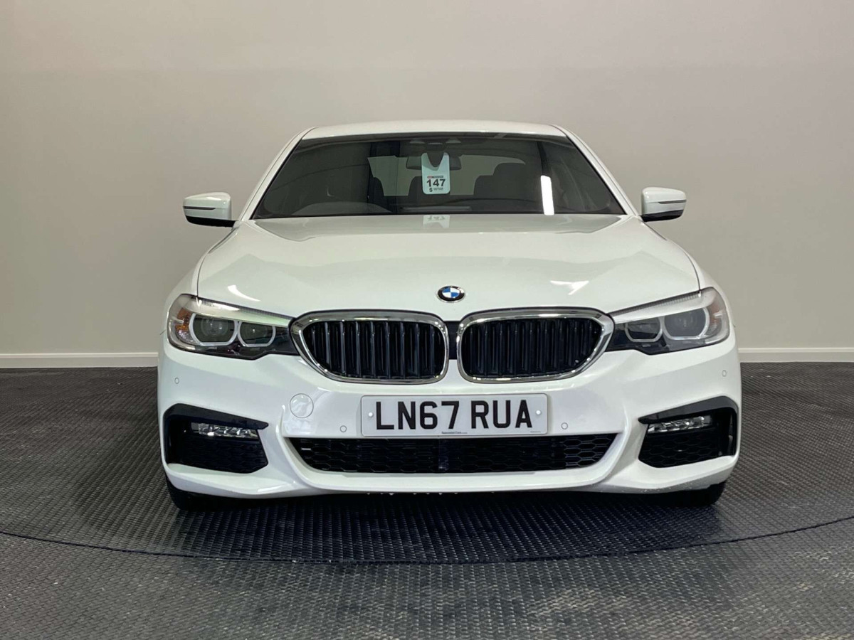 BMW 5 SERIES 2017 (67) 2.0 530E 9.2KWH M SPORT SALOON 4DR PETROL PLUG-IN HYBRID AUTO EURO 6 (S/S) - 2017 - £13,250