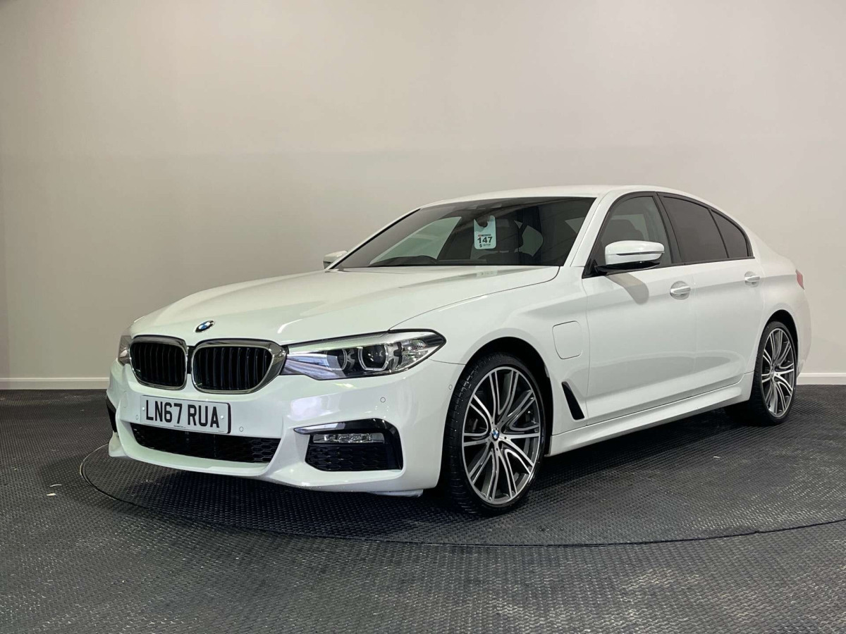 BMW 5 SERIES 2017 (67) 2.0 530E 9.2KWH M SPORT SALOON 4DR PETROL PLUG-IN HYBRID AUTO EURO 6 (S/S) - 2017 - £13,250