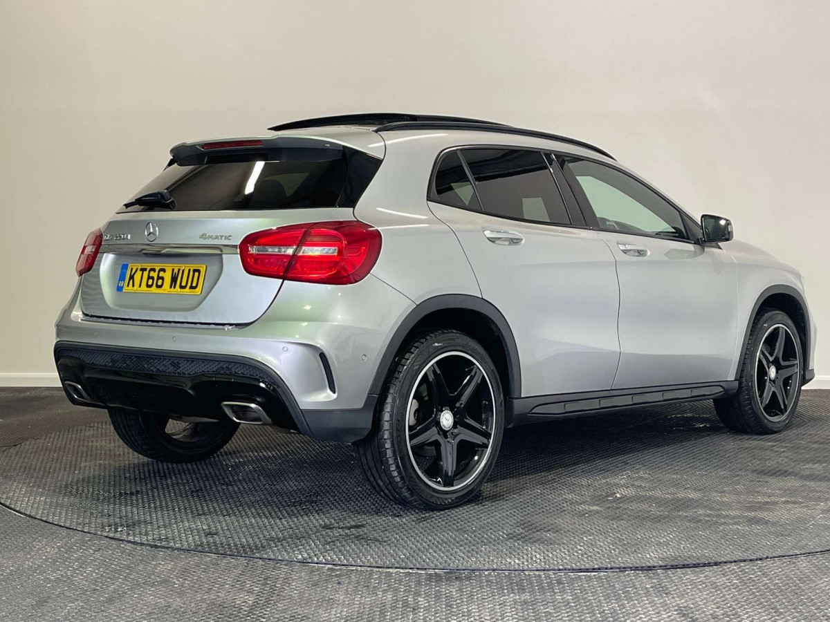 MERCEDES-BENZ GLA 2017 (66) 2.1 GLA220D AMG LINE (PREMIUM PLUS) SUV 5DR DIESEL 7G-DCT 4MATIC EURO 6 (S/ - 2017 - £13,900