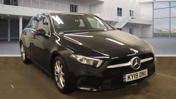 MERCEDES-BENZ A CLASS 2019 (19) 1.5 A180D SPORT (EXECUTIVE) HATCHBACK 5DR DIESEL 7G-DCT EURO 6 (S/S) (116 P