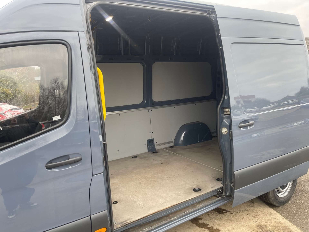 MERCEDES-BENZ SPRINTER 2019 (68) 2.1 314 CDI PANEL VAN 5DR DIESEL MANUAL FWD L2 H2 EURO 6 (143 PS) - 2019 - £15,000