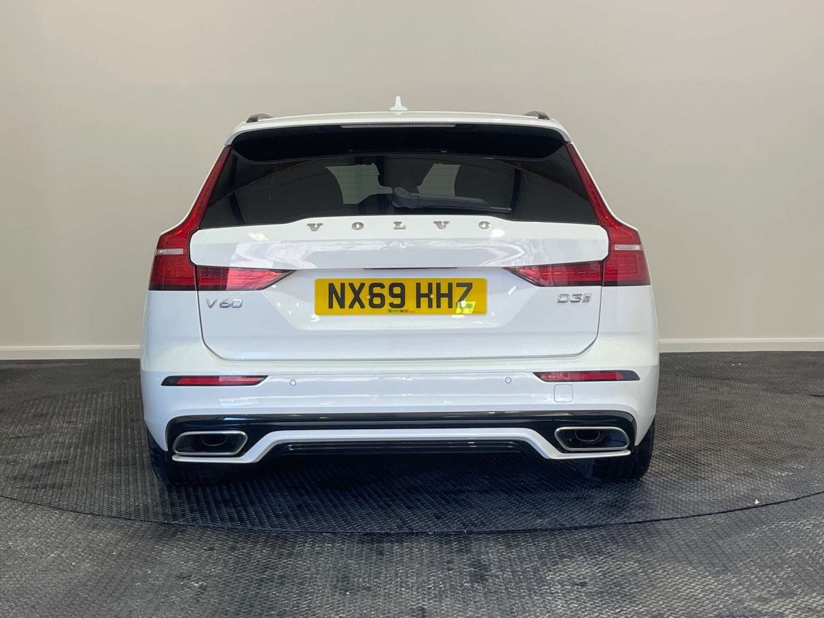 VOLVO V60 2019 (69) 2.0 D3 R-DESIGN ESTATE 5DR DIESEL AUTO EURO 6 (S/S) (150 PS) - 2019 - £17,700