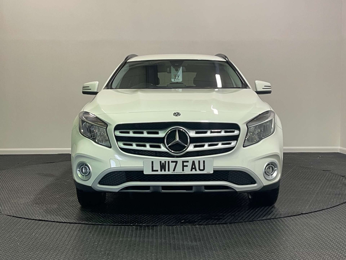 MERCEDES-BENZ GLA 2017 (17) 2.1 GLA200D SE SUV 5DR DIESEL MANUAL EURO 6 (S/S) (136 PS) - 2017 - £10,250