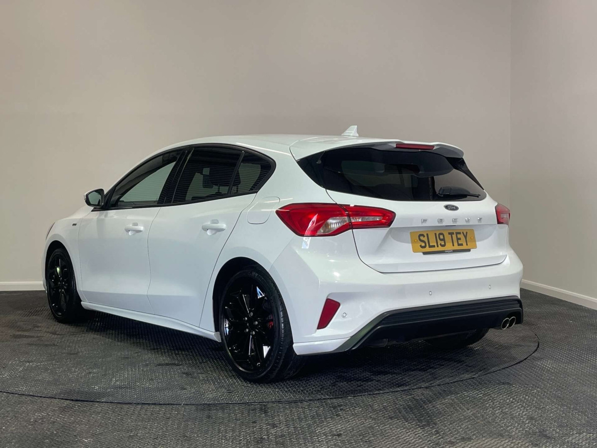 FORD FOCUS 2019 (19) 1.0T ECOBOOST ST-LINE X HATCHBACK 5DR PETROL MANUAL EURO 6 (S/S) (125 PS) - 2019 - £11,500