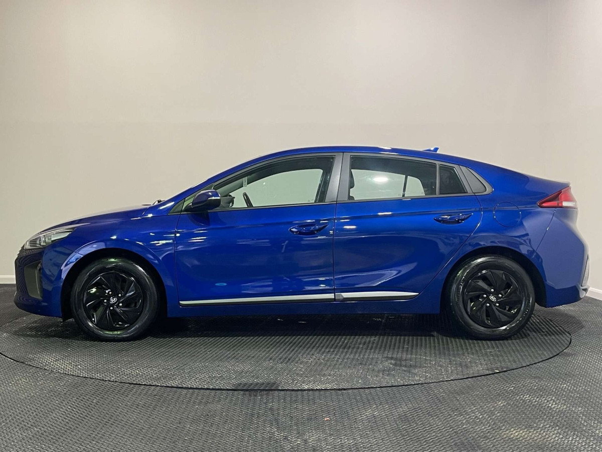 HYUNDAI IONIQ 2019 (19) 1.6 H-GDI GPF SE HATCHBACK 5DR PETROL HYBRID DCT EURO 6 (S/S) (141 PS) - 2019 - £11,000