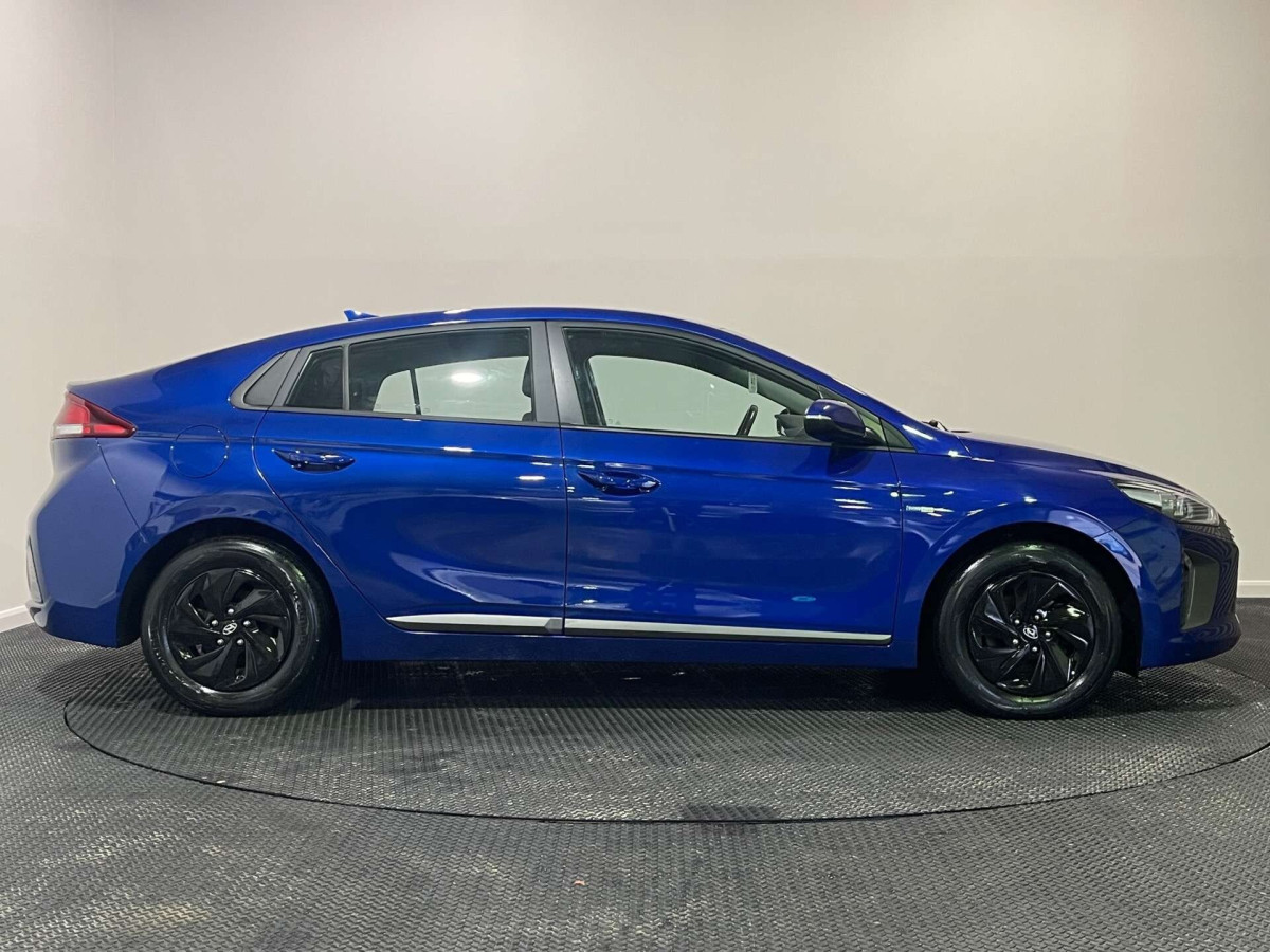 HYUNDAI IONIQ 2019 (19) 1.6 H-GDI GPF SE HATCHBACK 5DR PETROL HYBRID DCT EURO 6 (S/S) (141 PS) - 2019 - £11,000