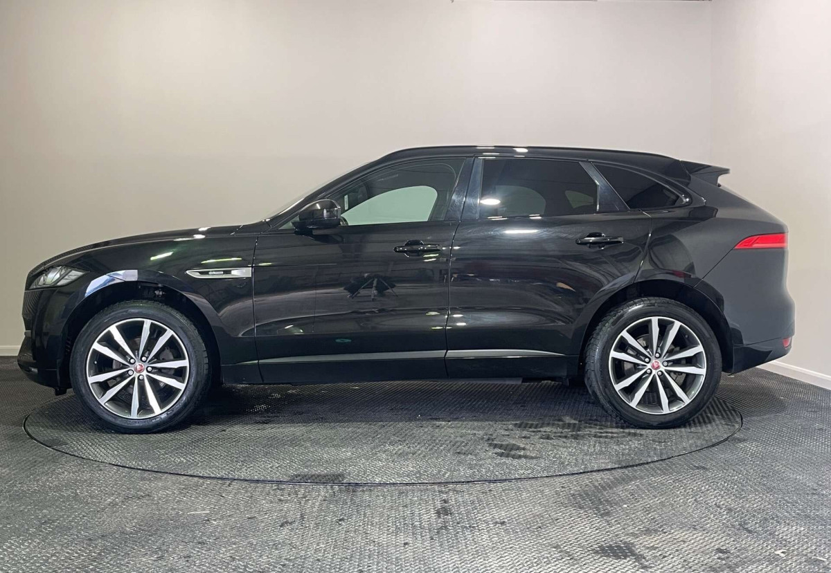 JAGUAR F-PACE 2017 (17) 2.0 D180 R-SPORT SUV 5DR DIESEL AUTO AWD EURO 6 (S/S) (180 PS) - 2017 - £15,200