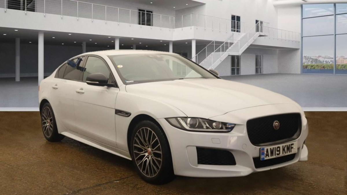 JAGUAR XE 2019 (19) 2.0D LANDMARK SALOON 4DR DIESEL AUTO EURO 6 (S/S) (180 PS) - 2019 - £12,900