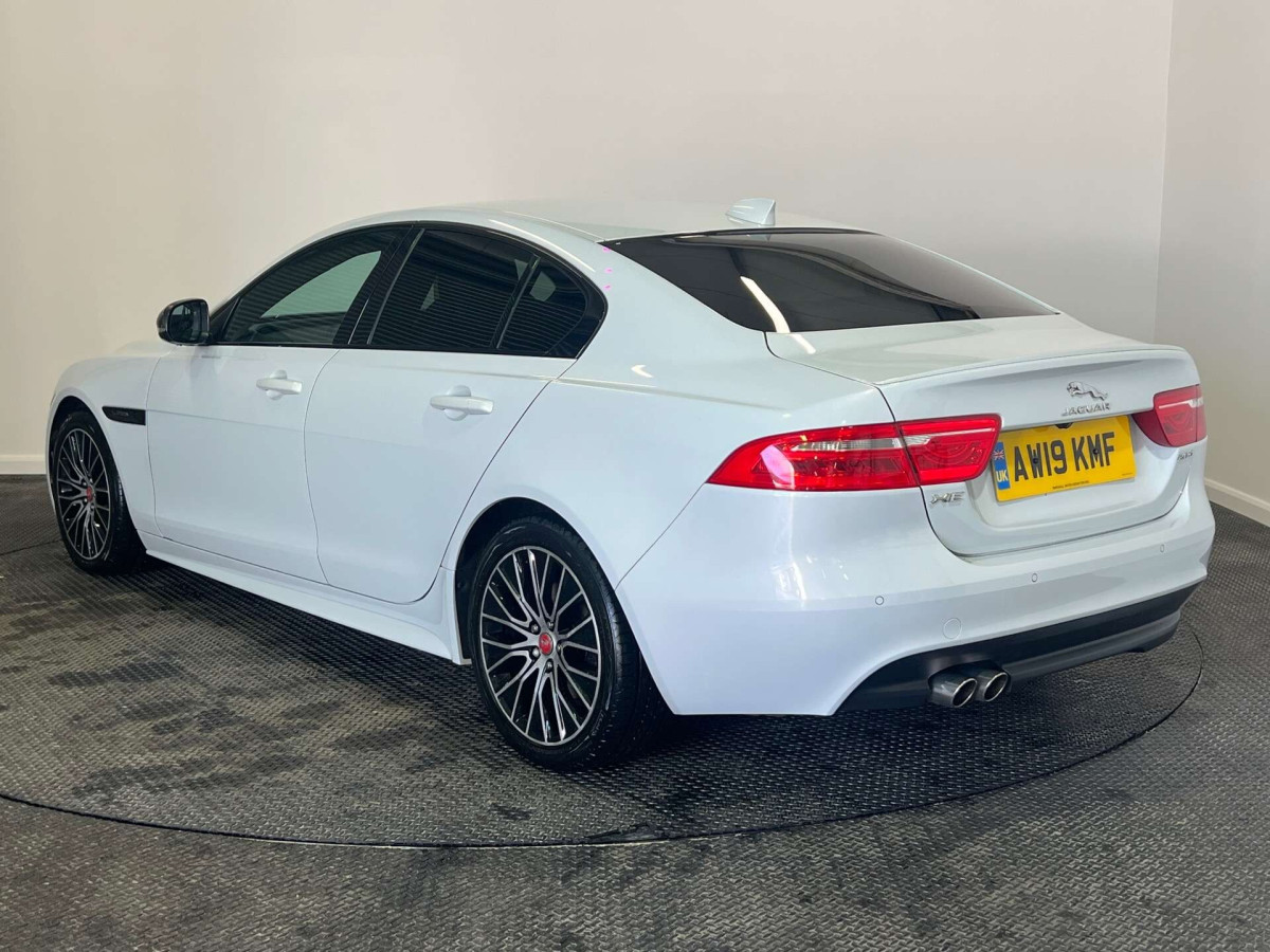 JAGUAR XE 2019 (19) 2.0D LANDMARK SALOON 4DR DIESEL AUTO EURO 6 (S/S) (180 PS) - 2019 - £12,900