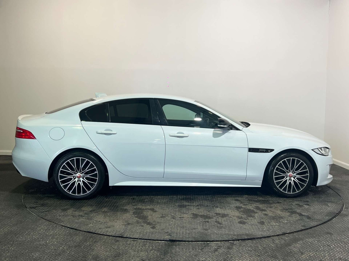 JAGUAR XE 2019 (19) 2.0D LANDMARK SALOON 4DR DIESEL AUTO EURO 6 (S/S) (180 PS) - 2019 - £12,900