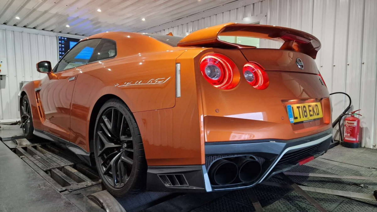 NISSAN GT-R 2018 (18) 3.8 V6 RECARO COUPE 2DR PETROL AUTO 4WD EURO 6 (570 PS) - 2018 - £74,500