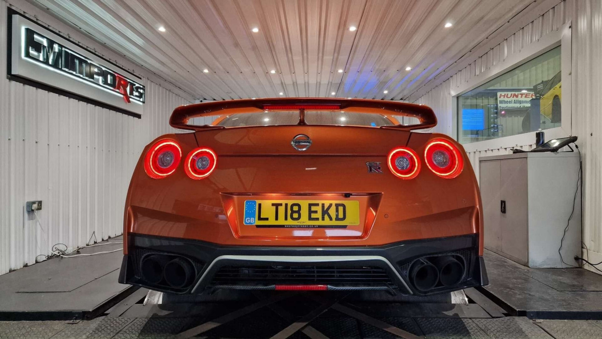 NISSAN GT-R 2018 (18) 3.8 V6 RECARO COUPE 2DR PETROL AUTO 4WD EURO 6 (570 PS) - 2018 - £74,500