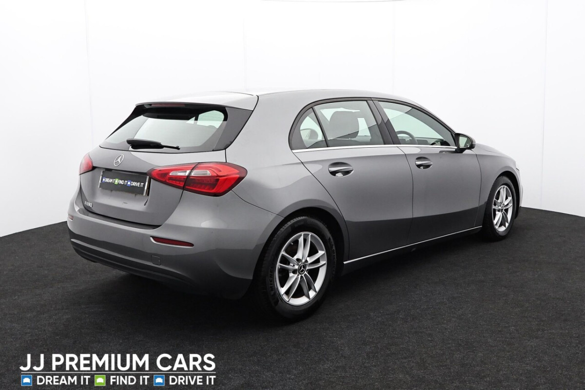 MERCEDES-BENZ A-CLASS 1.3 A180 SE HATCHBACK 5DR PETROL MANUAL EURO 6 (S/S) (136 PS) - 2020 - £12,795