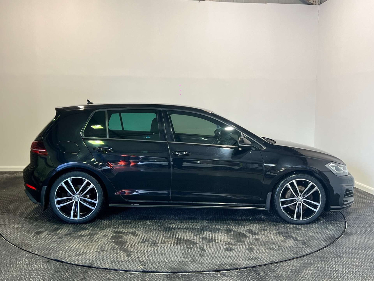 VOLKSWAGEN GOLF 2017 (67) 2.0 TDI BLUEMOTION TECH GTD HATCHBACK 5DR DIESEL DSG EURO 6 (S/S) (184 PS) - 2017 - £15,300