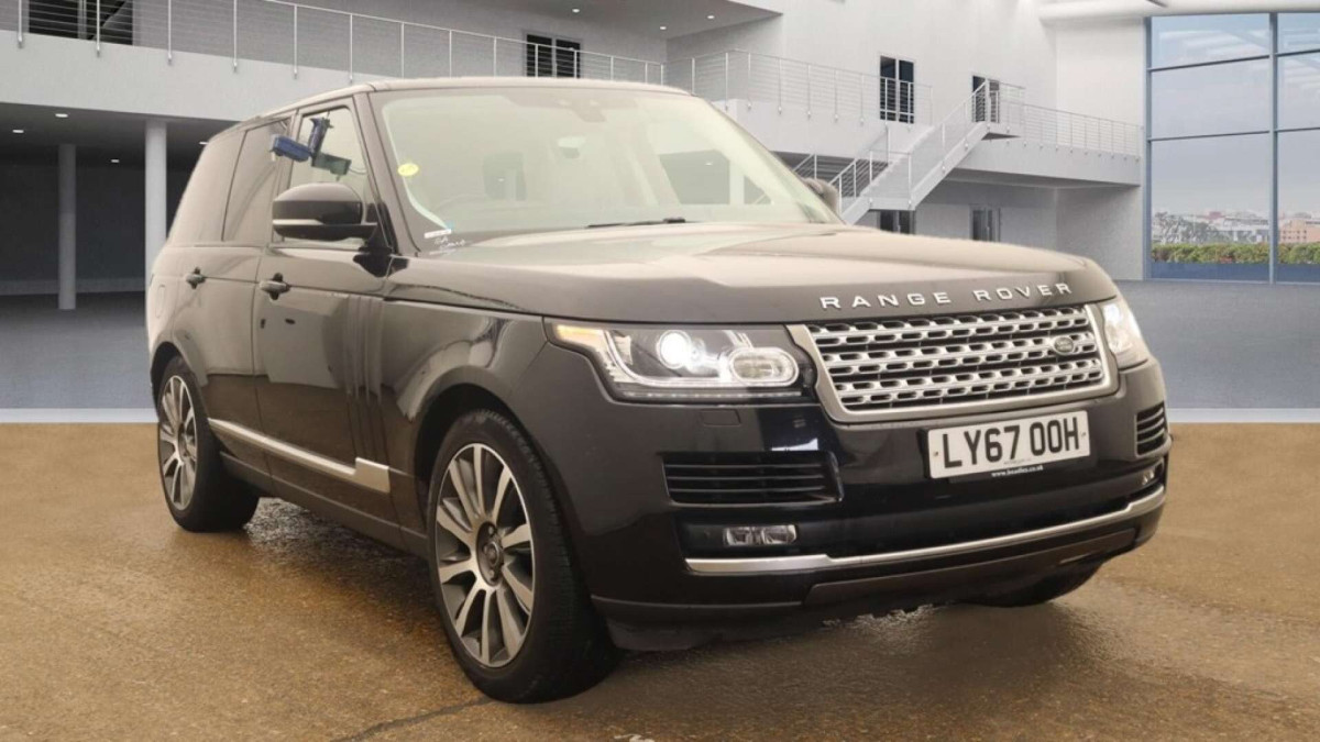 LAND ROVER RANGE ROVER 2017 (67) 3.0 TD V6 VOGUE SUV 5DR DIESEL AUTO 4WD EURO 6 (S/S) (258 PS) - 2017 - £23,000