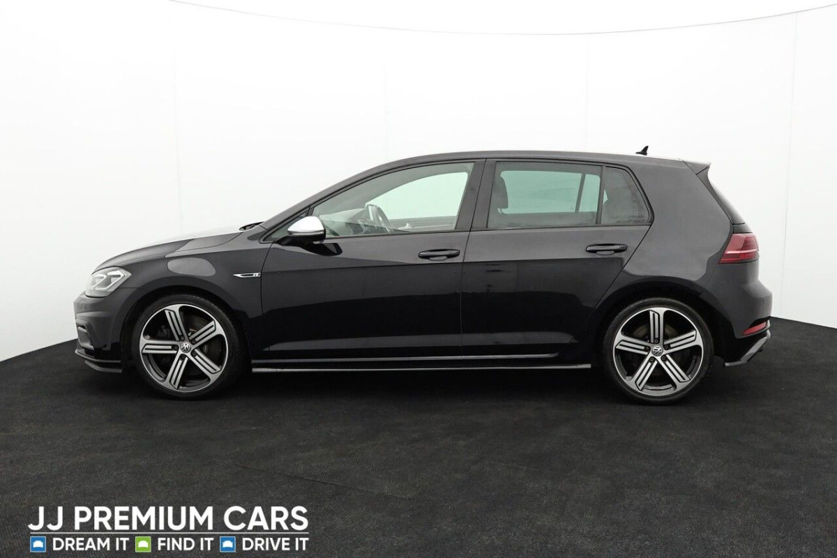 VOLKSWAGEN GOLF 2.0 TSI BLUEMOTION TECH R HATCHBACK 5DR PETROL MANUAL 4MOTION EURO 6 (S/S) - 2017 - £18,500