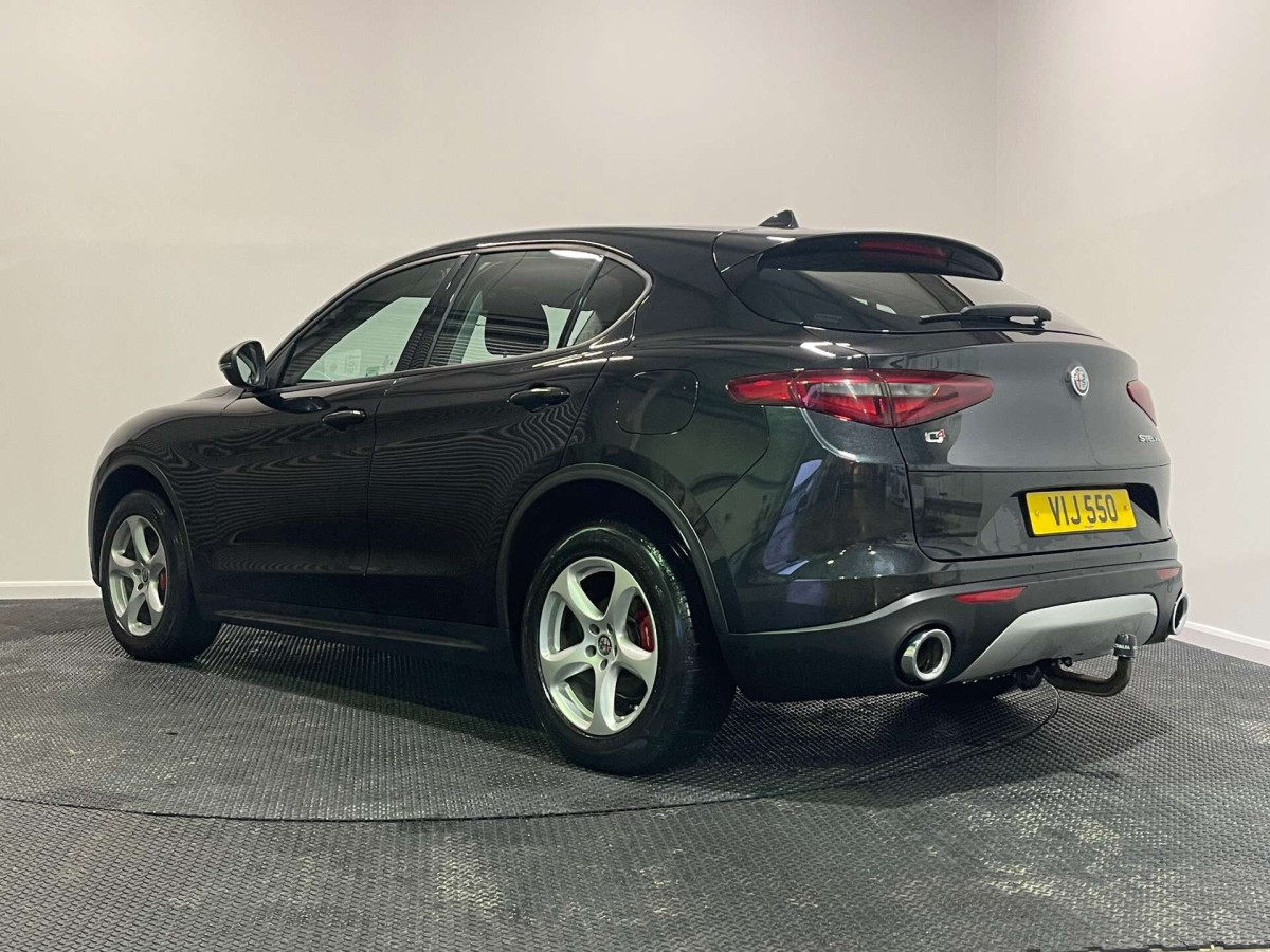 ALFA ROMEO STELVIO 2018 (18) 2.2 TD SUPER SUV 5DR DIESEL AUTO Q4 AWD EURO 6 (S/S) (210 PS) - 2018 - £17,400