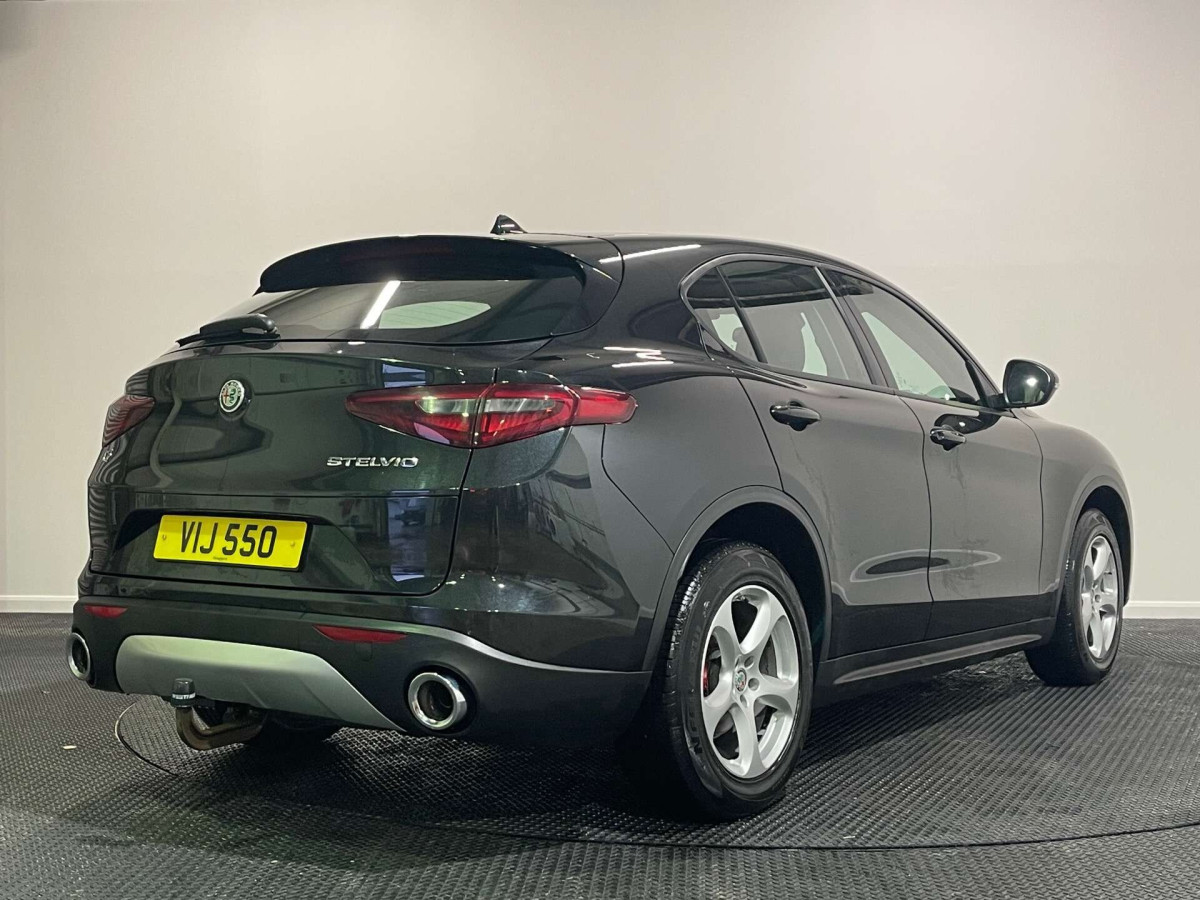 ALFA ROMEO STELVIO 2018 (18) 2.2 TD SUPER SUV 5DR DIESEL AUTO Q4 AWD EURO 6 (S/S) (210 PS) - 2018 - £17,400