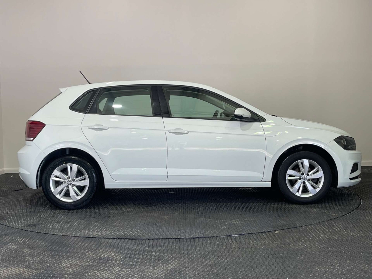 VOLKSWAGEN POLO 2019 (19) 1.0 TSI GPF SE HATCHBACK 5DR PETROL MANUAL EURO 6 (S/S) (95 PS) - 2019 - £11,500