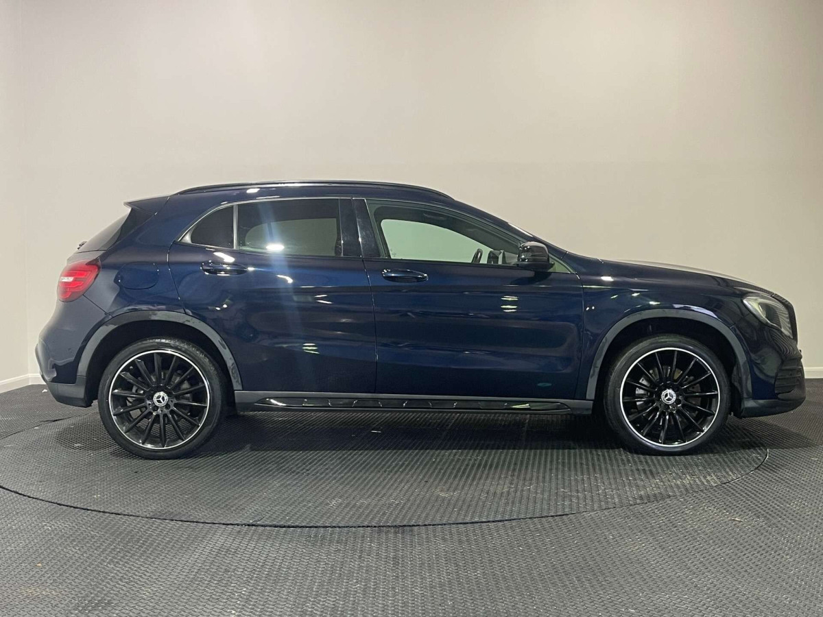 MERCEDES-BENZ GLA 2017 (17) 2.1 GLA220D AMG LINE (PREMIUM) SUV 5DR DIESEL 7G-DCT 4MATIC EURO 6 (S/S) (1 - 2017 - £12,350