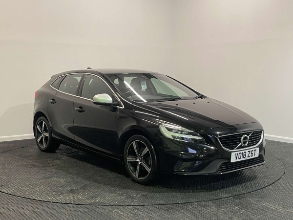 Carworld - VOLVO V40 2018 (18) 2.0 D2 R-DESIGN NAV PLUS HATCHBACK 5DR DIESEL MANUAL EURO 6 (S/S) (120 PS)