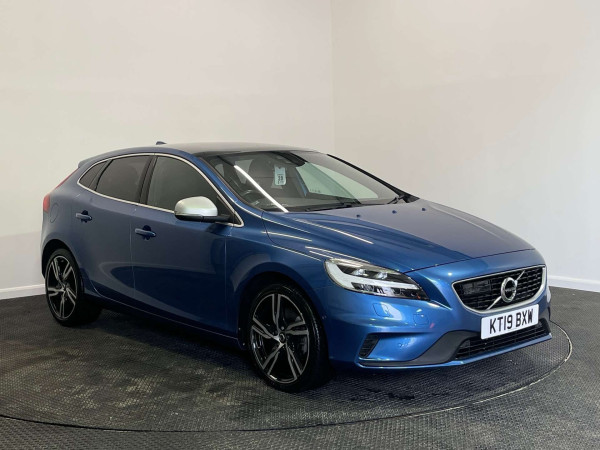 Carworld - VOLVO V40 2019 (19) 2.0 D2 R-DESIGN EDITION HATCHBACK 5DR DIESEL AUTO EURO 6 (S/S) (120 PS)