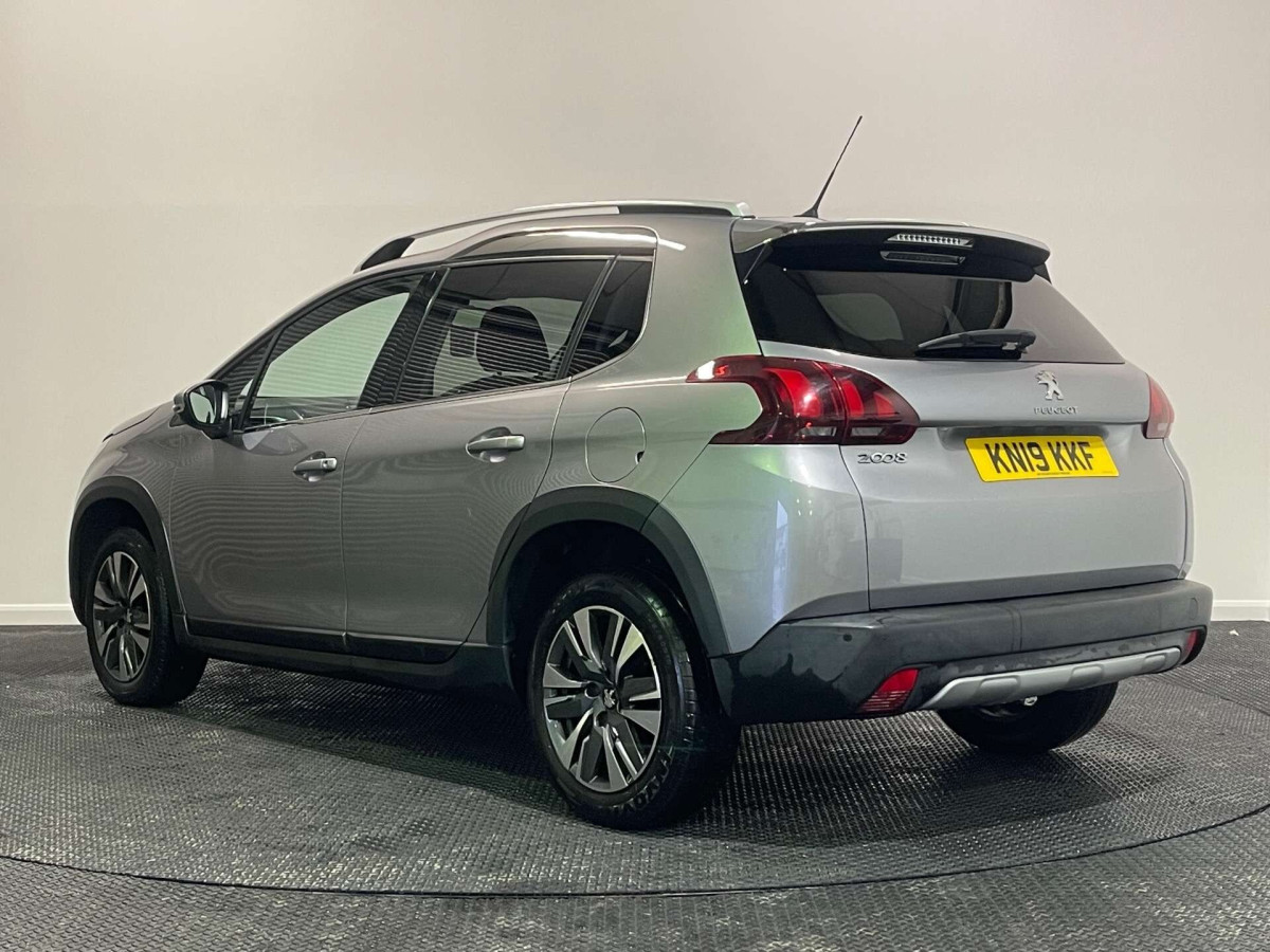 PEUGEOT 2008 2019 (19) 1.2 PURETECH ALLURE SUV 5DR PETROL MANUAL EURO 6 (S/S) (82 PS) - 2019 - £7,000