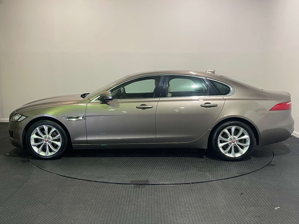 JAGUAR XF 2016 (16) 2.0D PORTFOLIO SALOON 4DR DIESEL AUTO AWD EURO 6 (S/S) (180 PS) - 2016 - £10,650