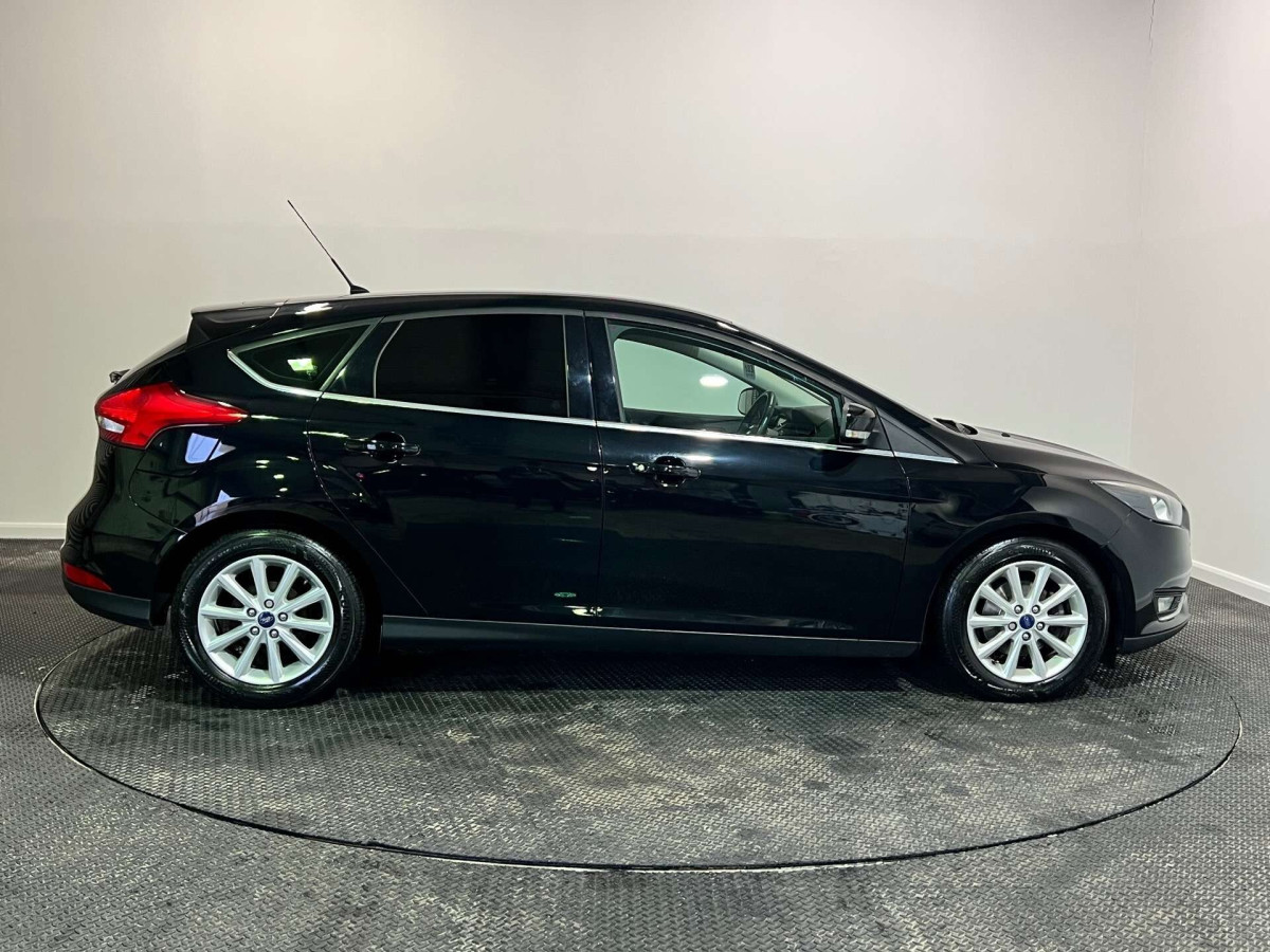 FORD FOCUS 2016 (16) 1.5 TDCI TITANIUM HATCHBACK 5DR DIESEL MANUAL EURO 6 (S/S) (120 PS) - 2016 - £7,900