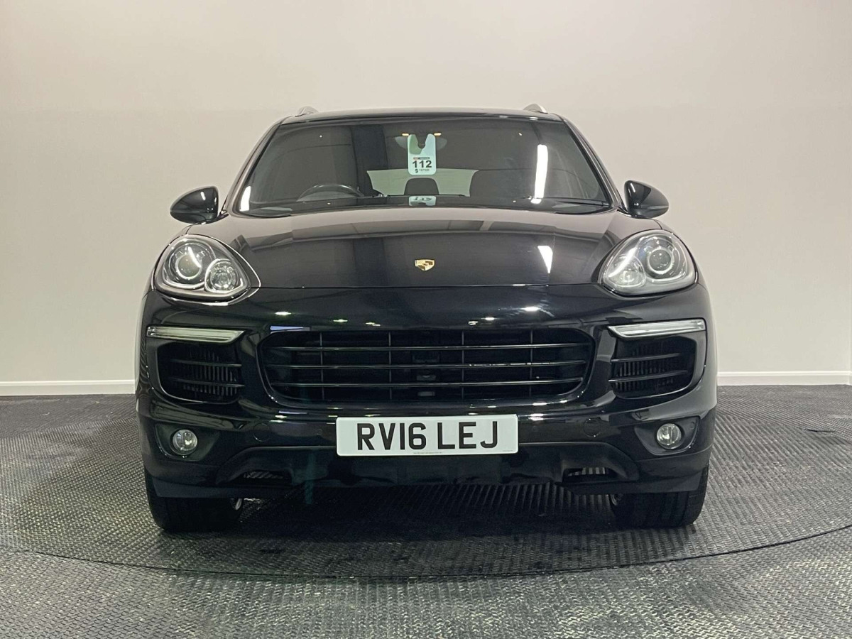 PORSCHE CAYENNE 2016 (16) 3.0 TD V6 SUV 5DR DIESEL TIPTRONICS 4WD EURO 6 (S/S) (262 PS) - 2016 - £21,500