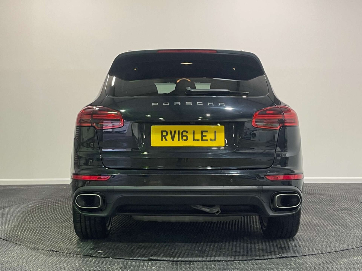 PORSCHE CAYENNE 2016 (16) 3.0 TD V6 SUV 5DR DIESEL TIPTRONICS 4WD EURO 6 (S/S) (262 PS) - 2016 - £21,500