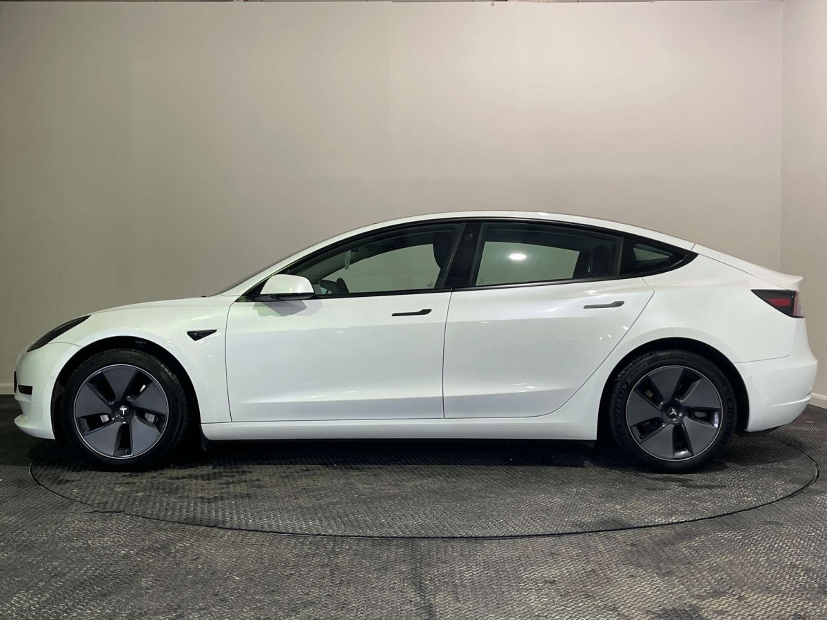 TESLA MODEL 3 2021 (21) STANDARD RANGE PLUS SALOON 4DR ELECTRIC AUTO RWD (241 BHP) - 2021 - £16,500