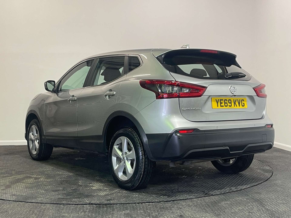 NISSAN QASHQAI 2019 (69) 1.3 DIG-T ACENTA PREMIUM SUV 5DR PETROL MANUAL EURO 6 (S/S) (140 PS) - 2019 - £10,000