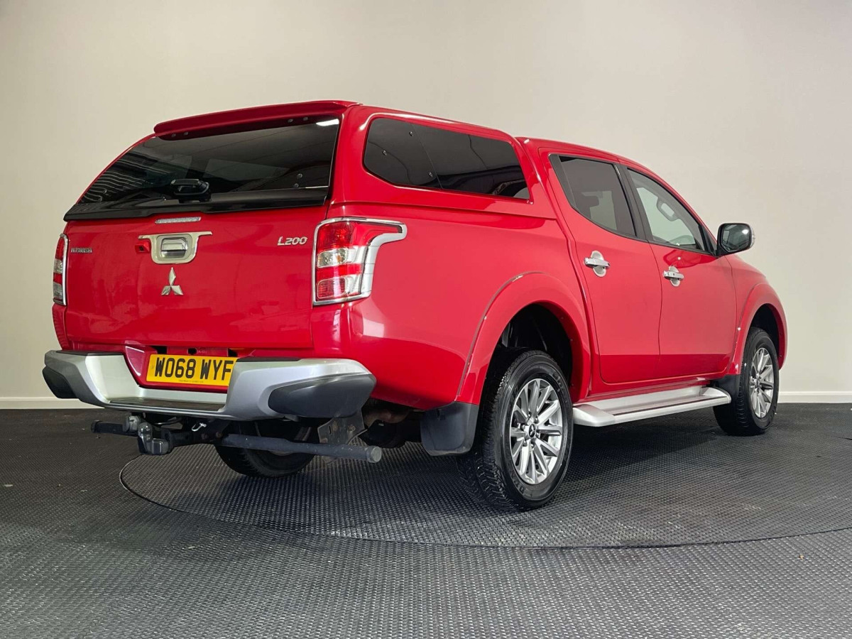 MITSUBISHI L200 2019 (68) 2.4 DI-D DC BARBARIAN PICKUP DOUBLE CAB 4DR DIESEL AUTO 4WD EURO 6 (178 PS) - 2019 - £16,500