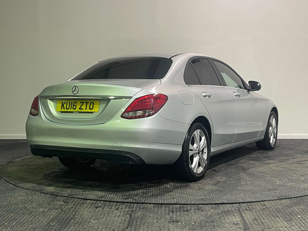 MERCEDES-BENZ C CLASS 2016 (16) 2.0 C200 SE SALOON 4DR PETROL 7G-TRONIC+ EURO 6 (S/S) (184 PS) - 2016 - £10,300