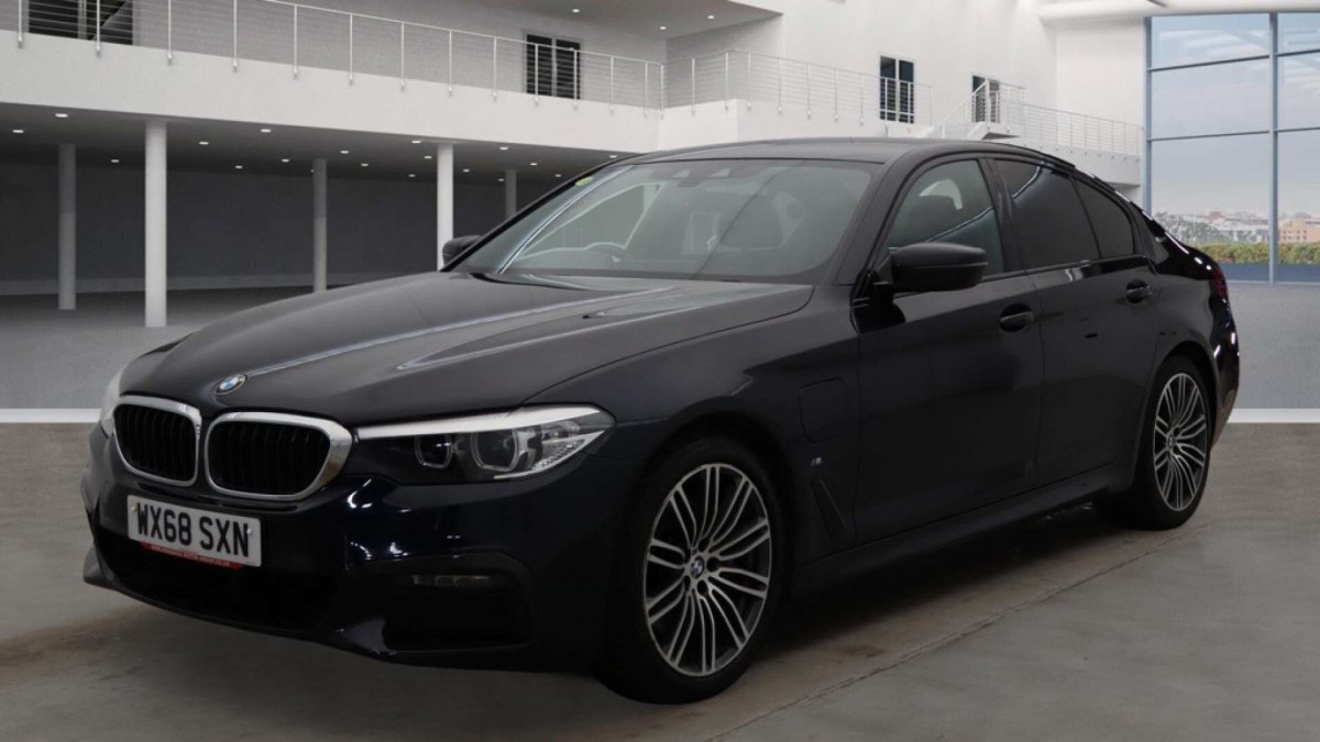 BMW 5 SERIES 2018 (68) 2.0 530E 9.2KWH M SPORT SALOON 4DR PETROL PLUG-IN HYBRID AUTO EURO 6 (S/S) - 2018 - £16,000