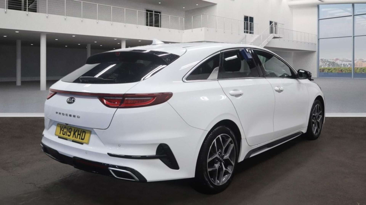 KIA PRO CEED 2019 (19) 1.4 T-GDI GT-LINE SHOOTING BRAKE 5DR PETROL DCT EURO 6 (S/S) (138 BHP) - 2019 - £13,000