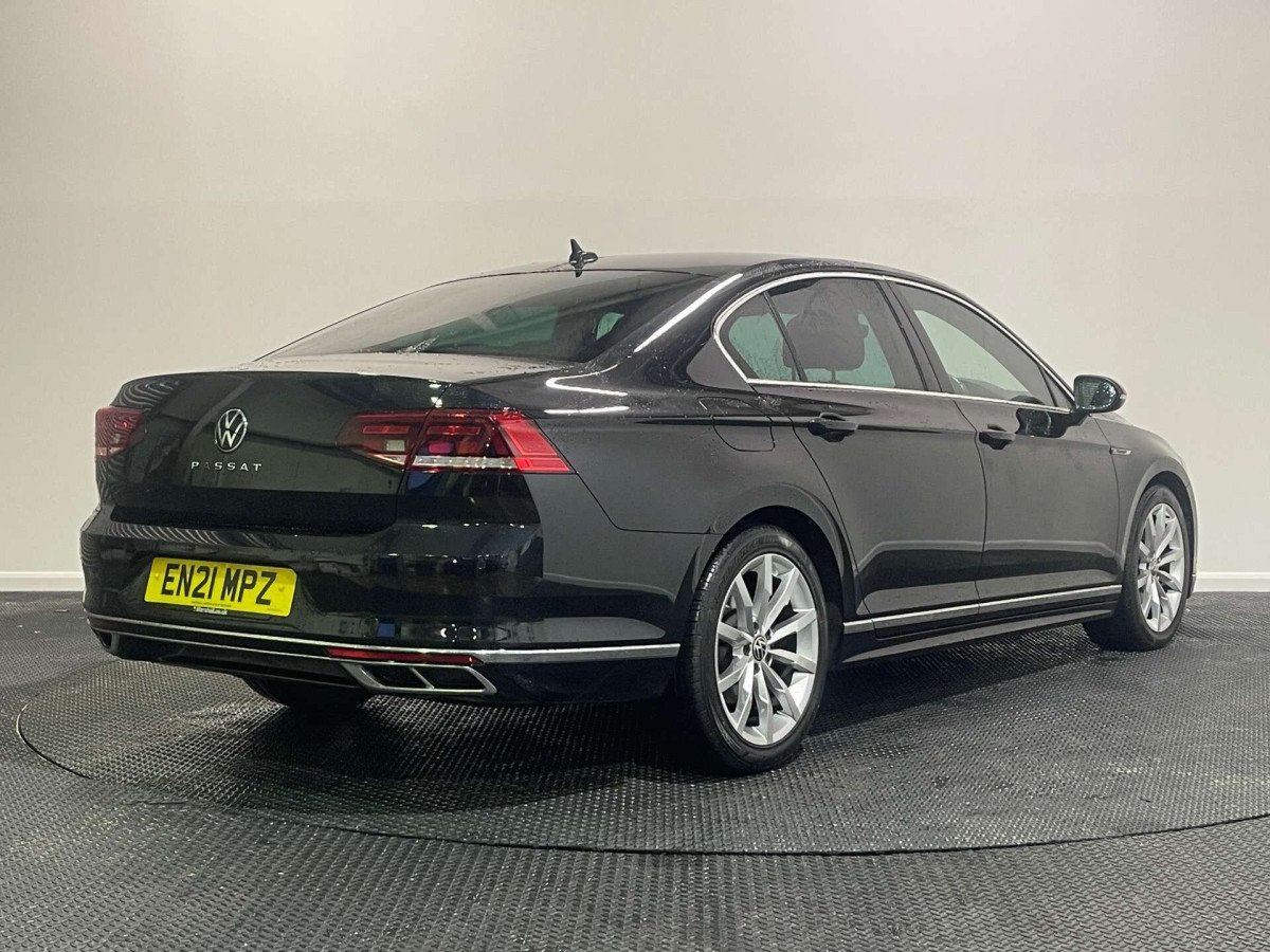 VOLKSWAGEN PASSAT 2021 (21) 2.0 TDI EVO R-LINE SALOON 4DR DIESEL DSG EURO 6 (S/S) (150 PS) - 2021 - £15,350