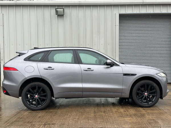 JAGUAR F-PACE 2019 (19) 2.0 D180 CHEQUERED FLAG SUV 5DR DIESEL AUTO AWD EURO 6 (S/S) (180 PS)