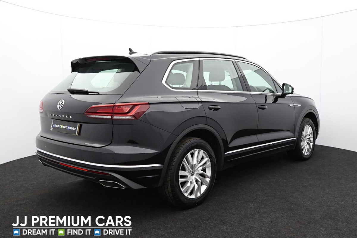 VOLKSWAGEN TOUAREG 3.0 TDI V6 SEL SUV 5DR DIESEL TIPTRONIC 4MOTION EURO 6 (S/S) (231 PS) - 2019 - £25,301