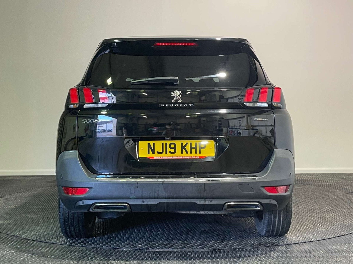 PEUGEOT 5008 2019 (19) 1.5 BLUEHDI GT LINE PREMIUM SUV 5DR DIESEL MANUAL EURO 6 (S/S) (130 PS) - 2019 - £14,600