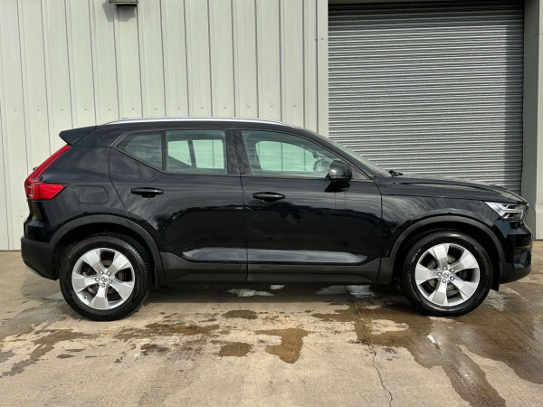 Carworld - VOLVO XC40 2019 (19) 2.0 D3 MOMENTUM SUV 5DR DIESEL AUTO EURO 6 (S/S) (150 PS)