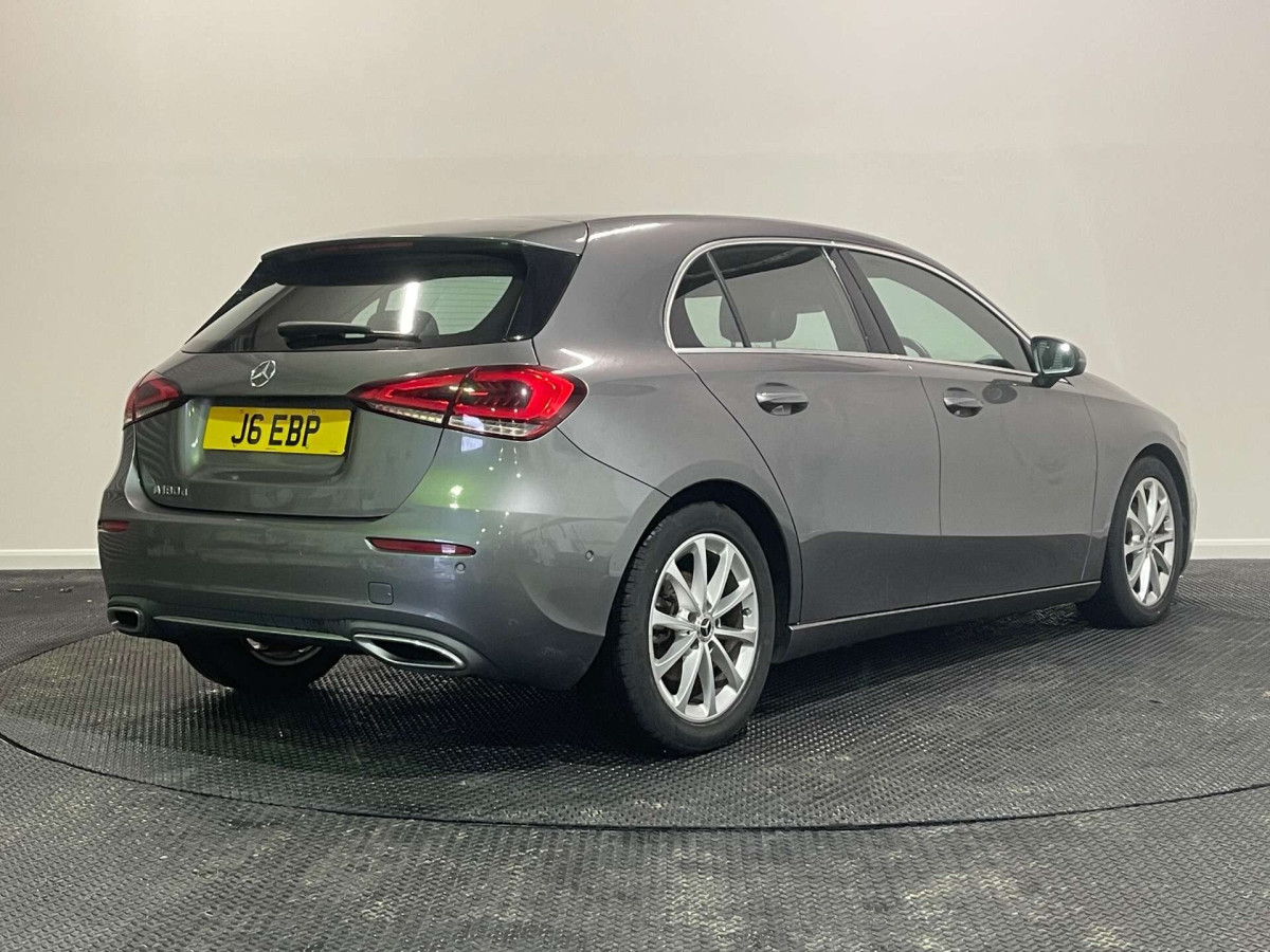 MERCEDES-BENZ A CLASS 2018 (68) 1.5 A180D SPORT (EXECUTIVE) HATCHBACK 5DR DIESEL 7G-DCT EURO 6 (S/S) (116 P - 2018 - £15,700