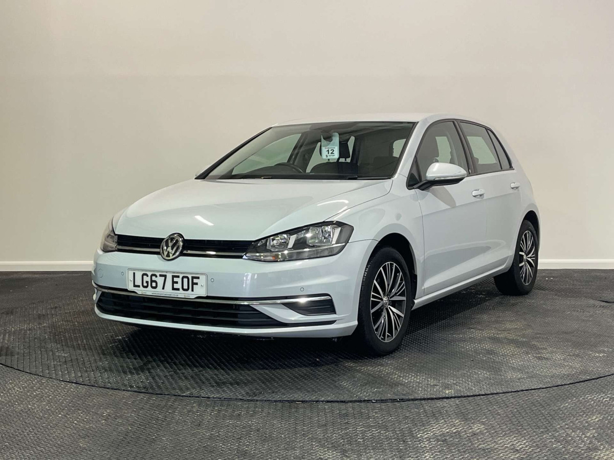 VOLKSWAGEN GOLF 2017 (67) 1.0 TSI BLUEMOTION TECH SE NAV HATCHBACK 5DR PETROL DSG EURO 6 (S/S) (110 B - 2017 - £11,000