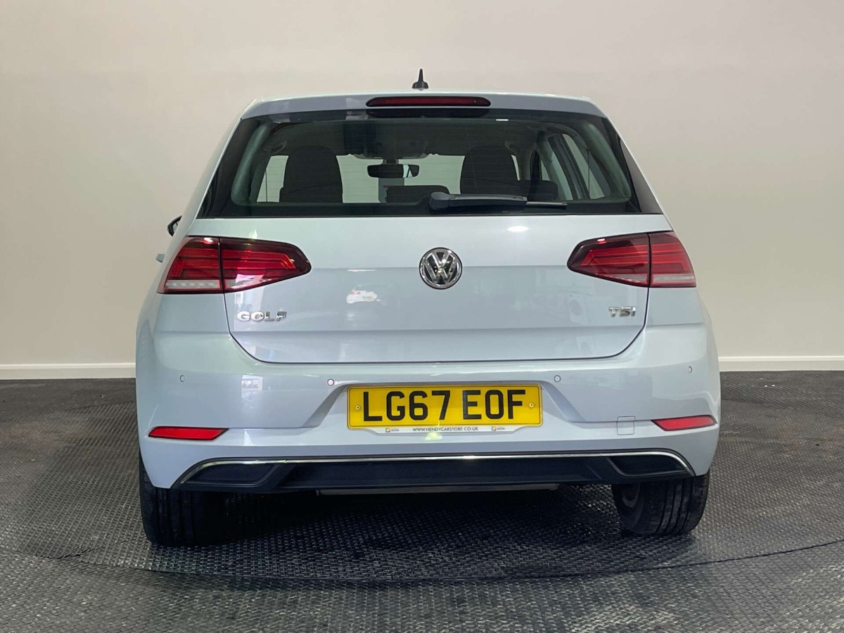 VOLKSWAGEN GOLF 2017 (67) 1.0 TSI BLUEMOTION TECH SE NAV HATCHBACK 5DR PETROL DSG EURO 6 (S/S) (110 B - 2017 - £11,000