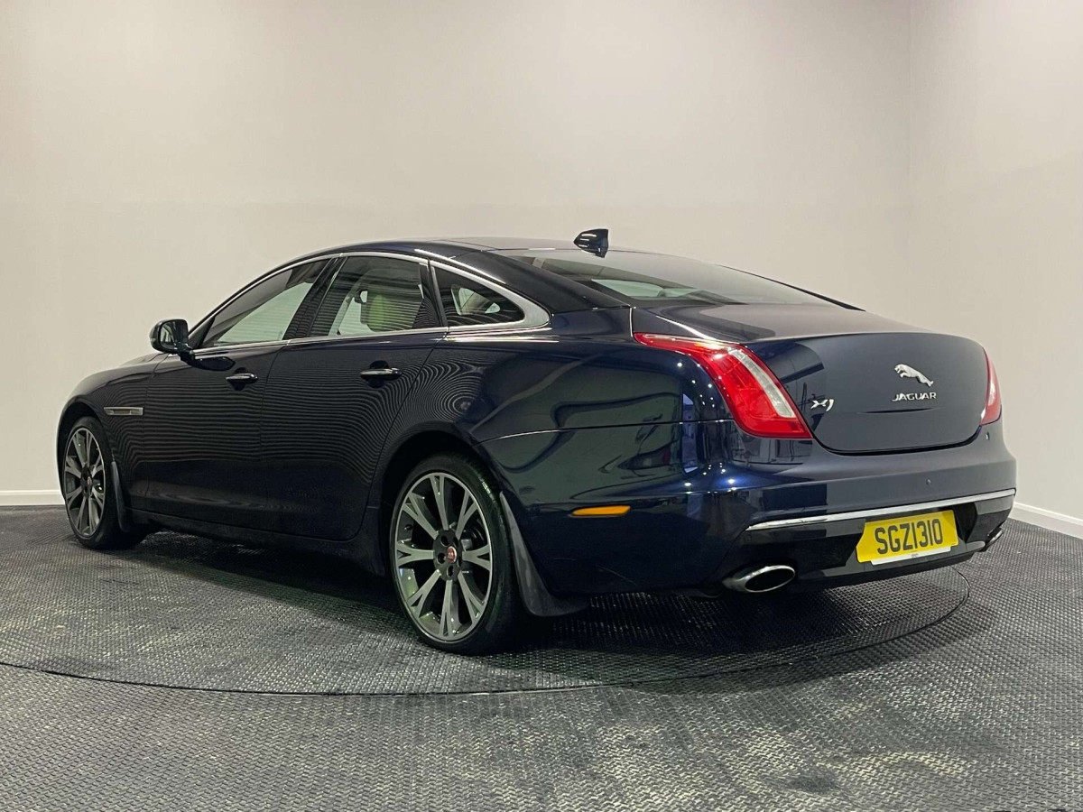 JAGUAR XJ 2016 (16) 3.0D V6 PORTFOLIO SALOON 4DR DIESEL AUTO EURO 6 (S/S) (300 PS) - 2016 - £14,900