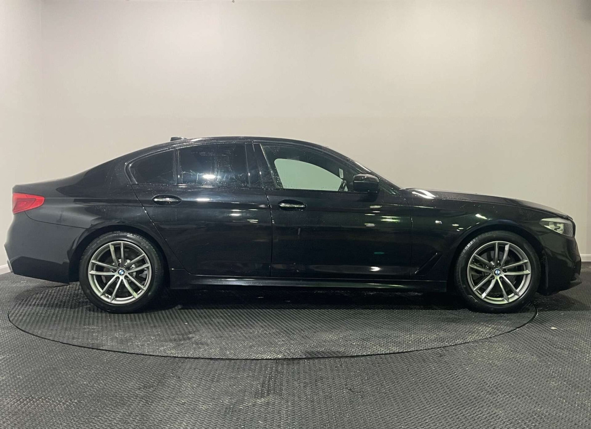 BMW 5 SERIES 2018 (18) 2.0 520D M SPORT SALOON 4DR DIESEL AUTO EURO 6 (S/S) (190 PS) - 2018 - £14,500