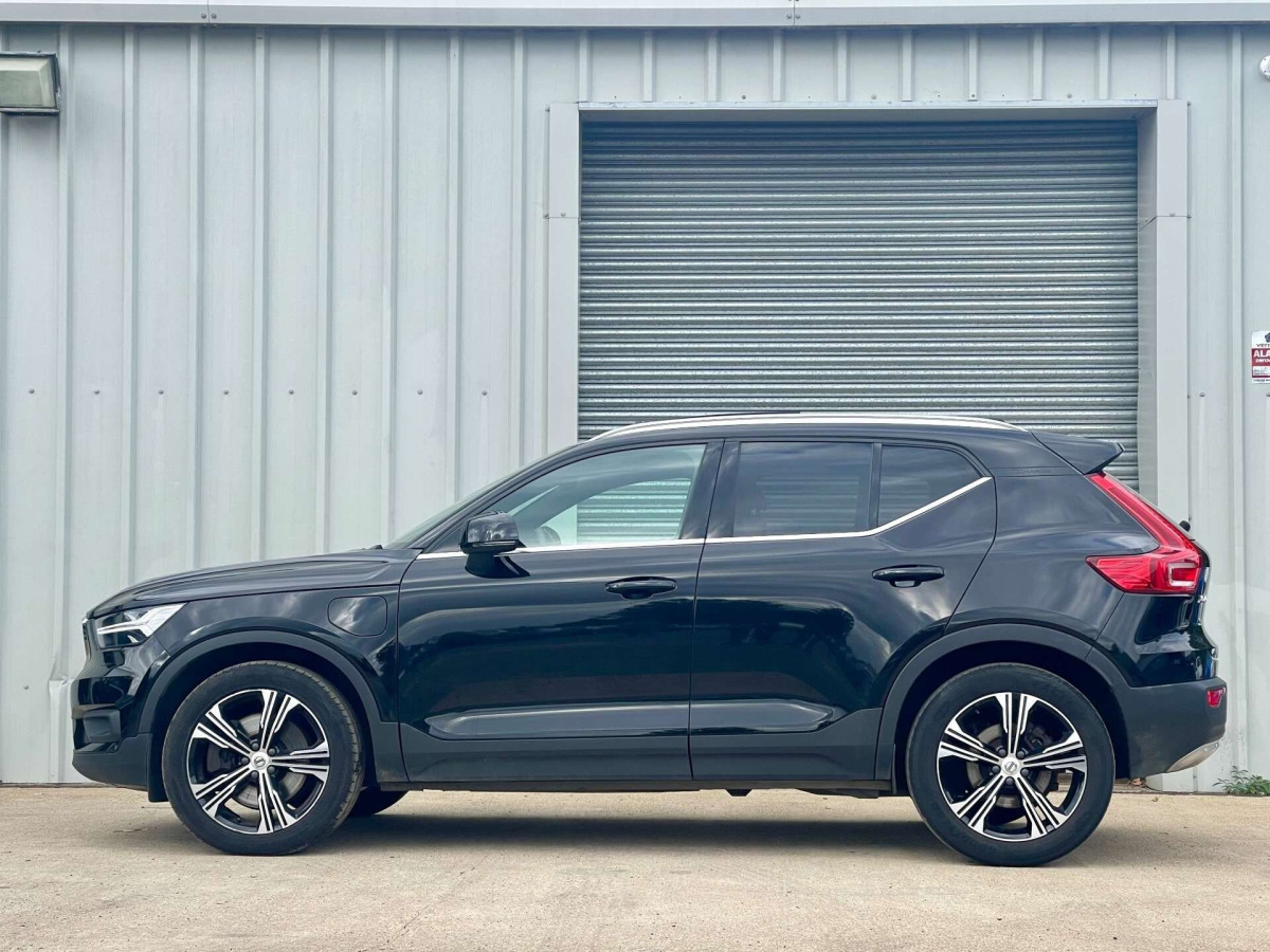 VOLVO XC40 2021 (21) 1.5H T5 TWIN ENGINE RECHARGE 10.7KWH INSCRIPTION PRO SUV 5DR PETROL PLUG-IN - 2021 - £21,000